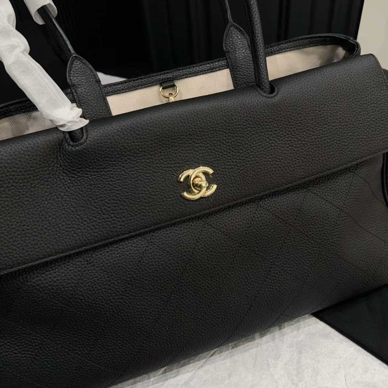 CHANE1 レザーバゲットショルダーバッグ【50%割引+送料無料】