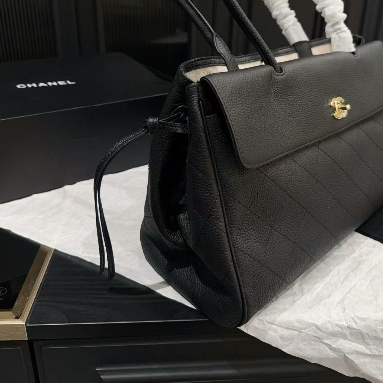 CHANE1 レザーバゲットショルダーバッグ【50%割引+送料無料】