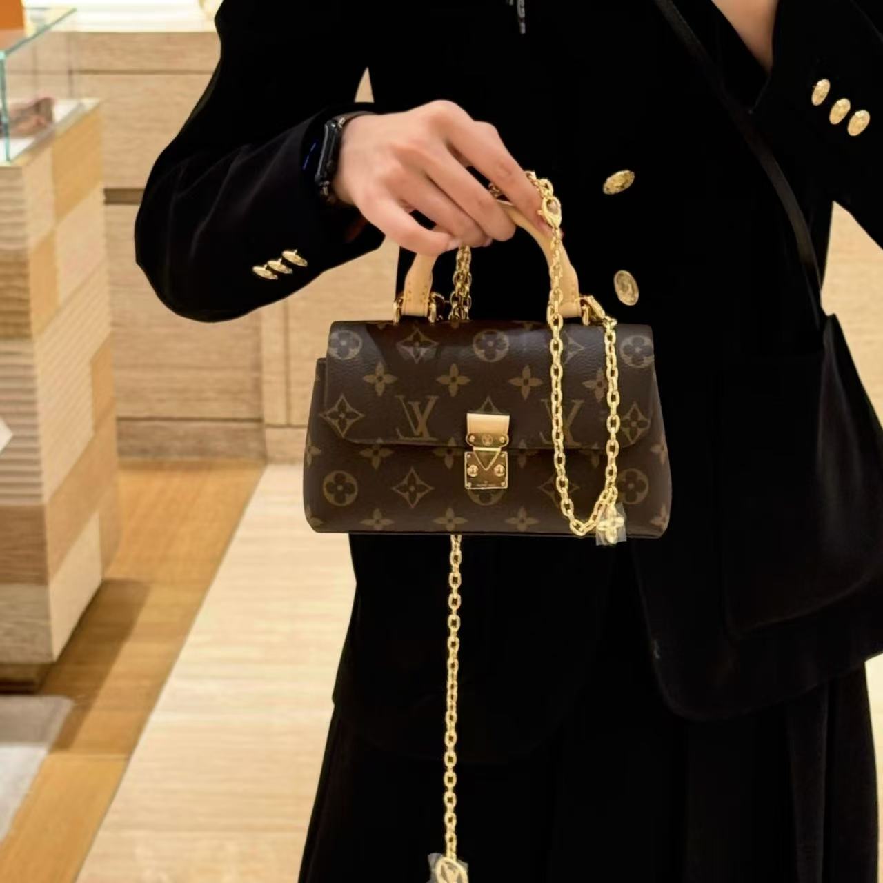 LV チェーン ハンドバッグ【50％割引+送料無料】