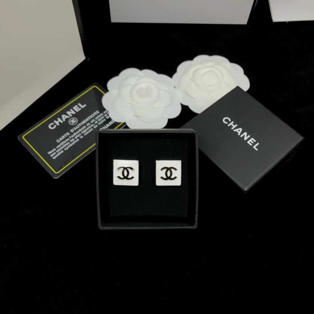 CHANE1 ダブルCスクエアスタッドピアス【50％割引+送料無料】