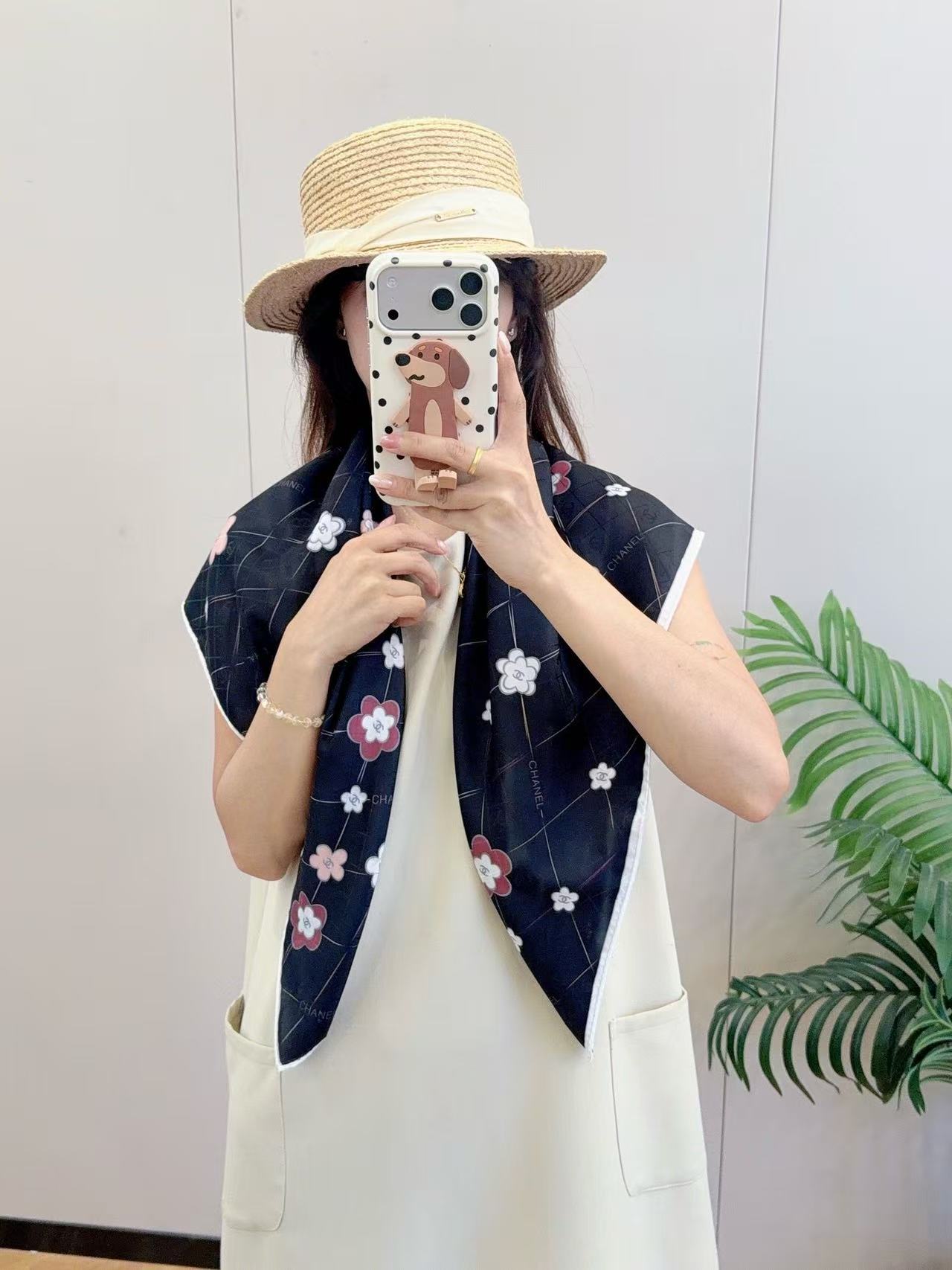 CHANE1 ダブルC フローラルシルクスカーフ【50％割引+送料無料】