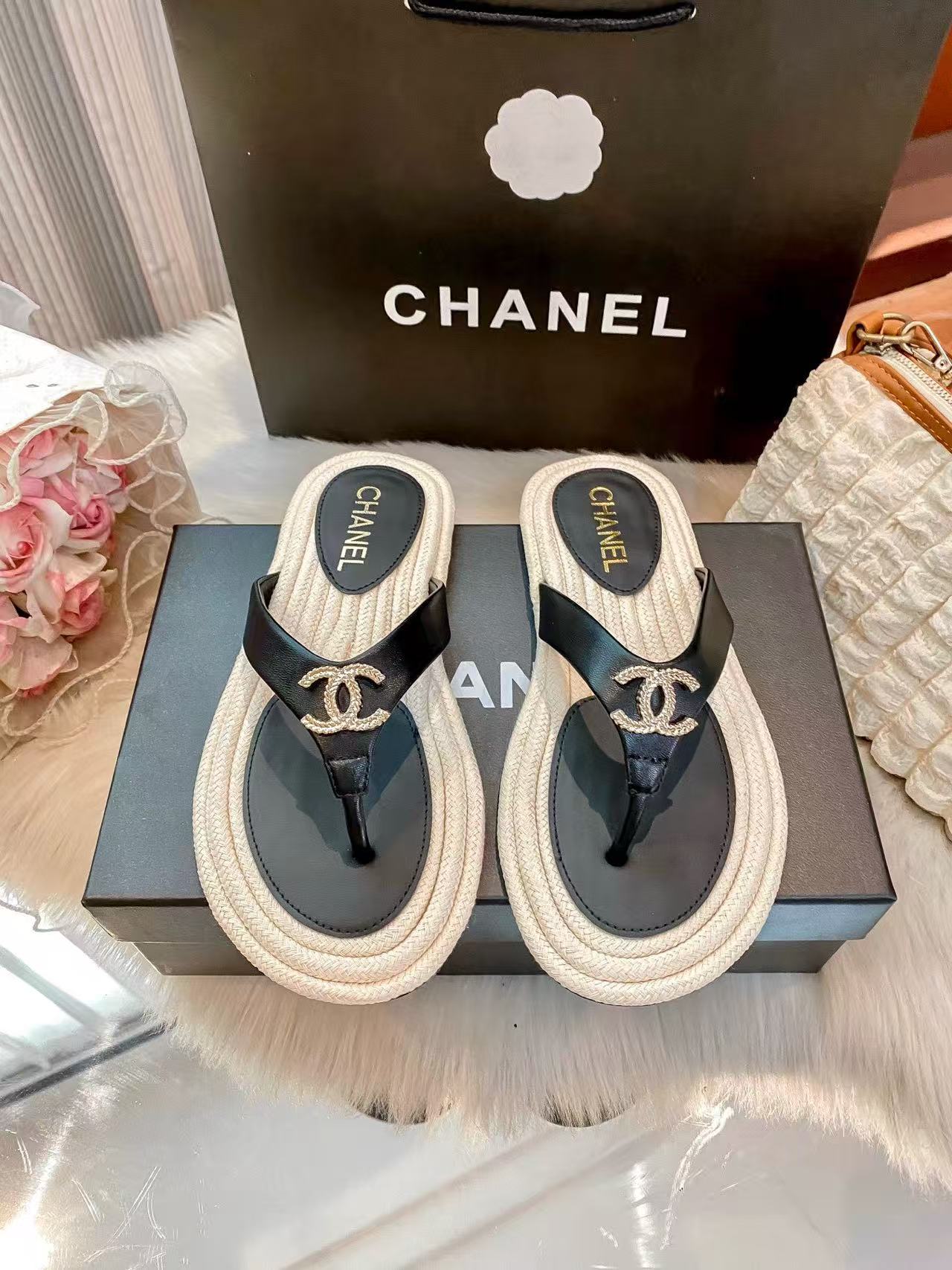 CHANE1 レザー ダブルC スリッパ【50％割引+送料無料】