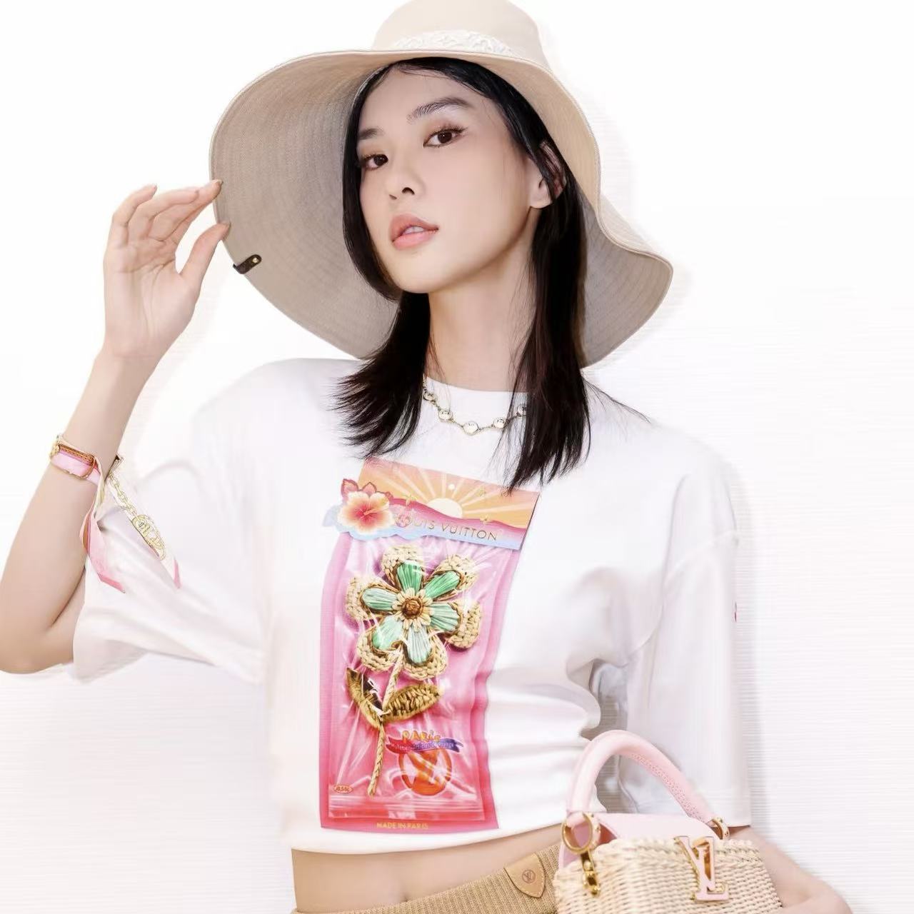 LV フローラルTシャツ【50％割引+送料無料】