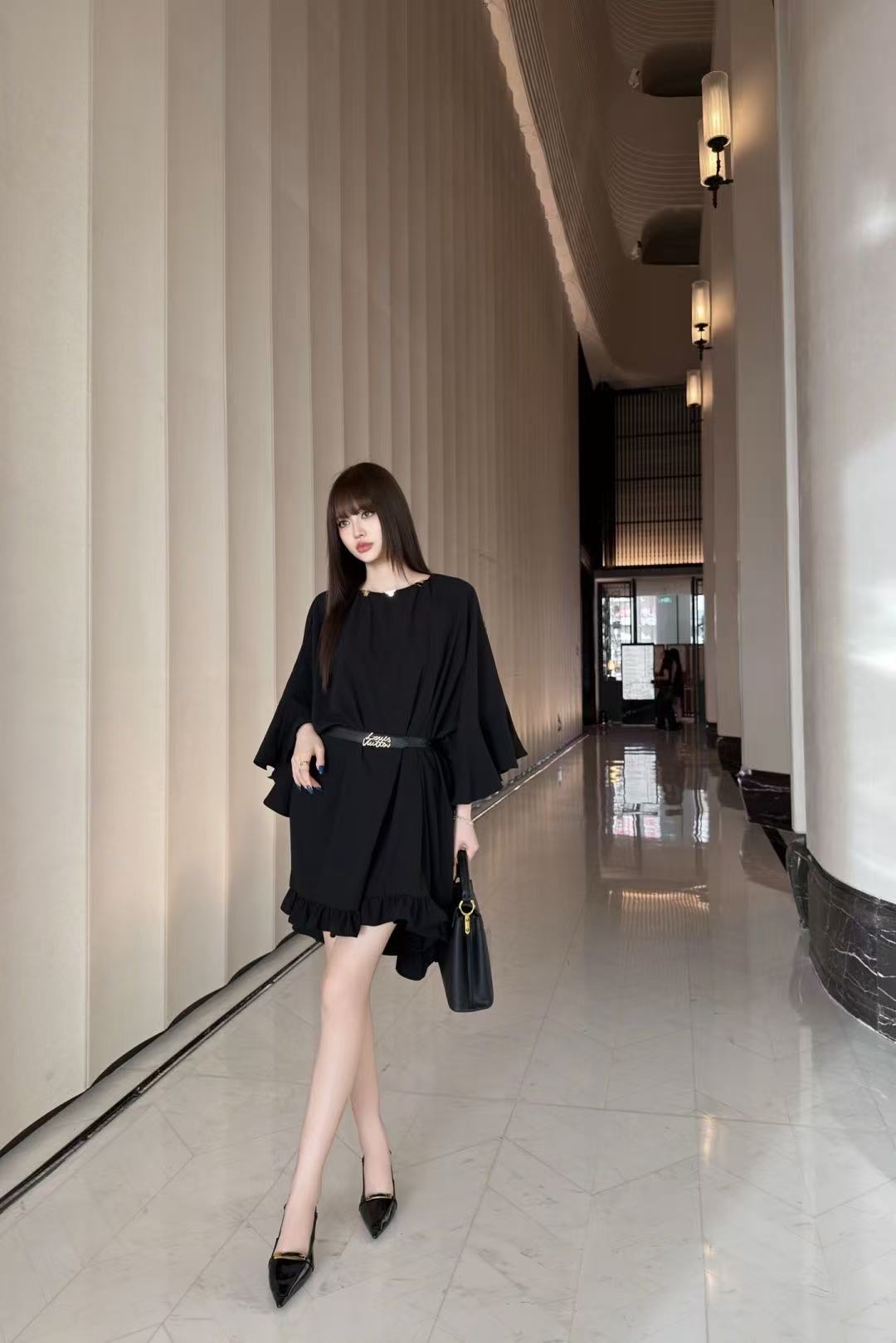 LV ルーズフィット ラッフルドレス【50％割引+送料無料】