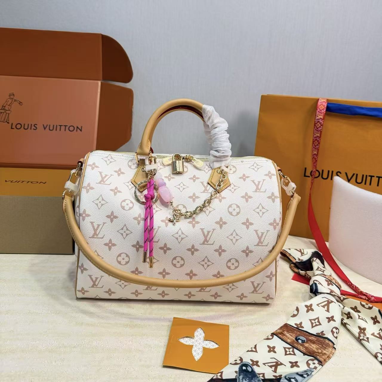 LV SoftSpeedyハンドバッグ【50％割引+送料無料】