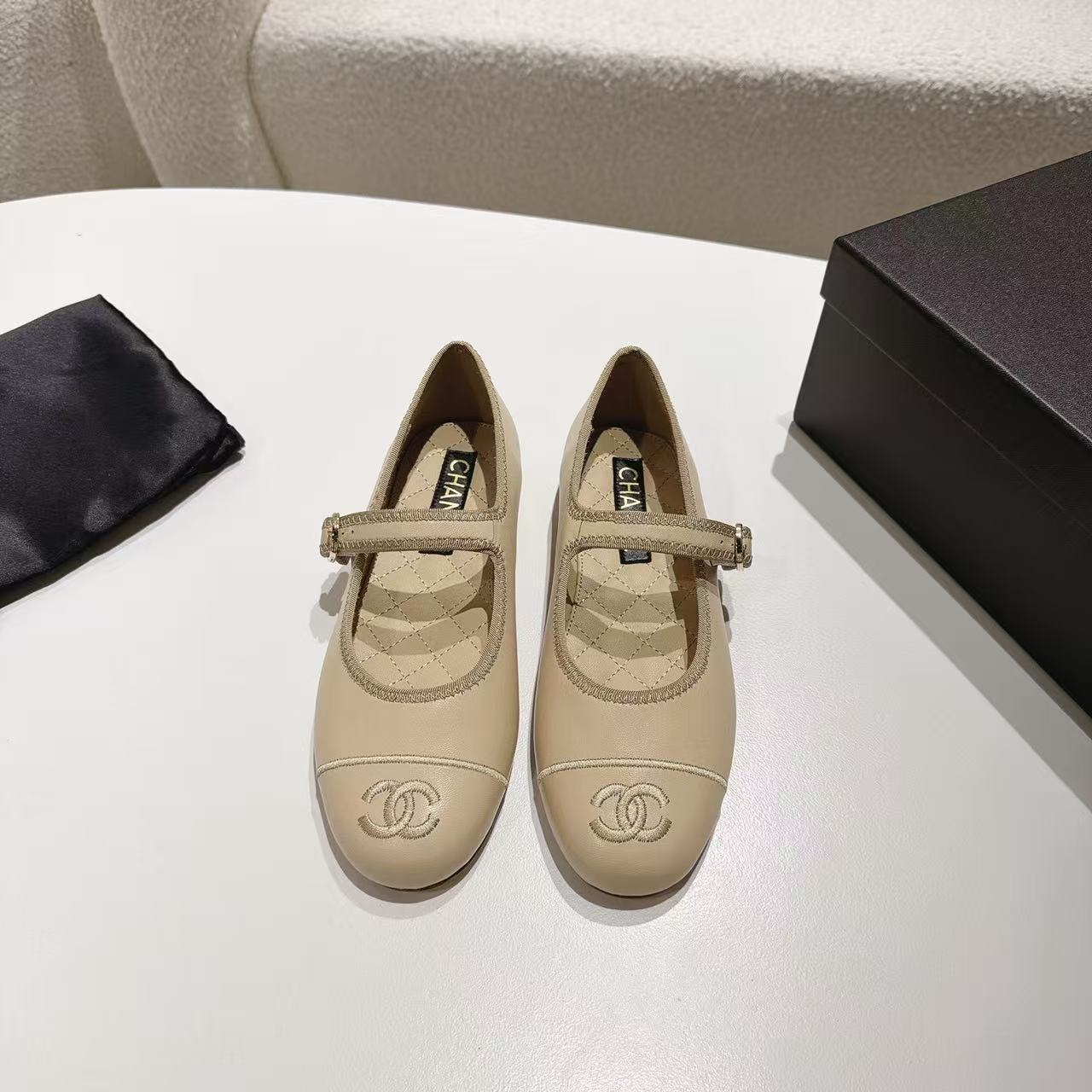 CHANE1 高品質シープスキン ダブルCフラットシューズ【50％割引+送料無料】