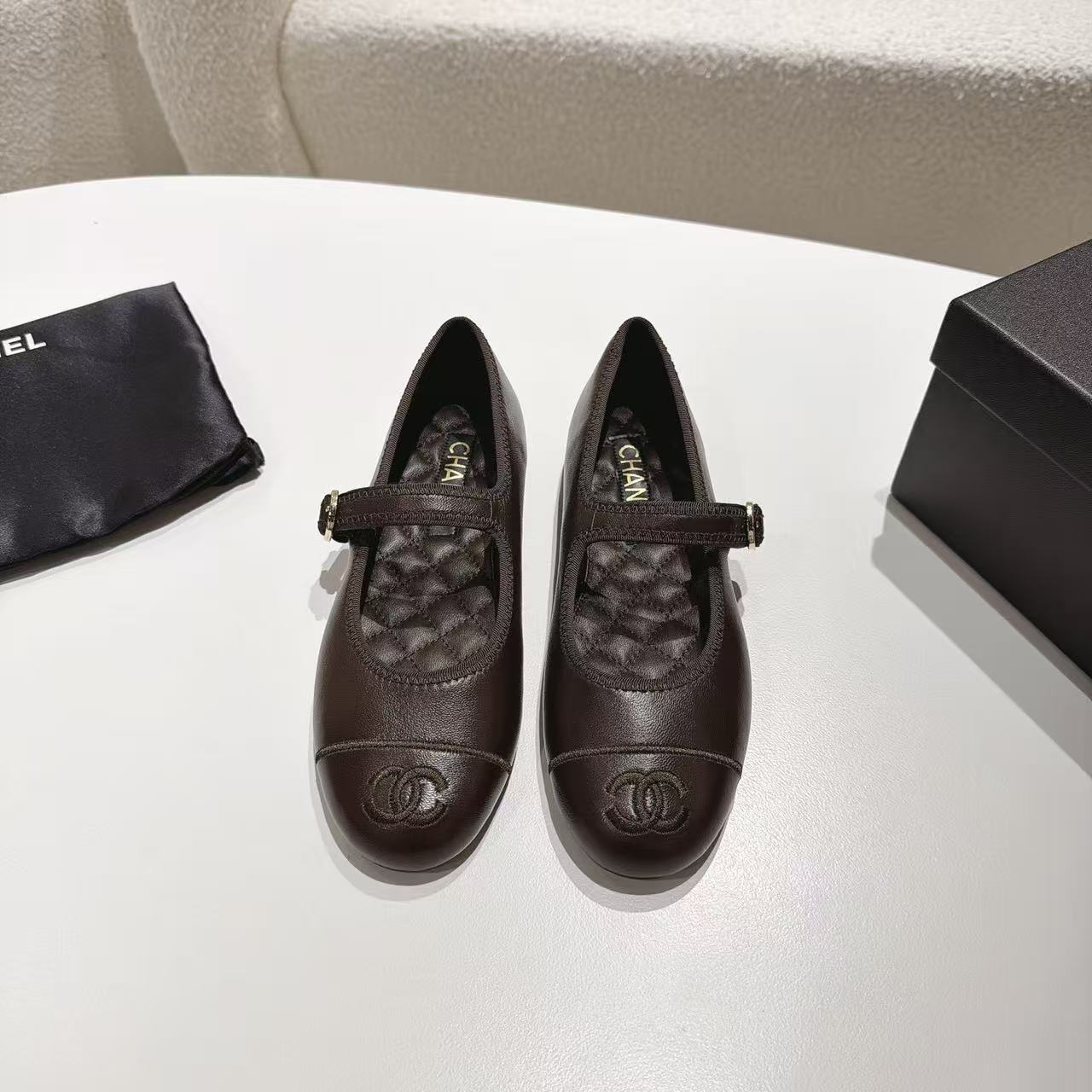 CHANE1 高品質シープスキン ダブルCフラットシューズ【50％割引+送料無料】