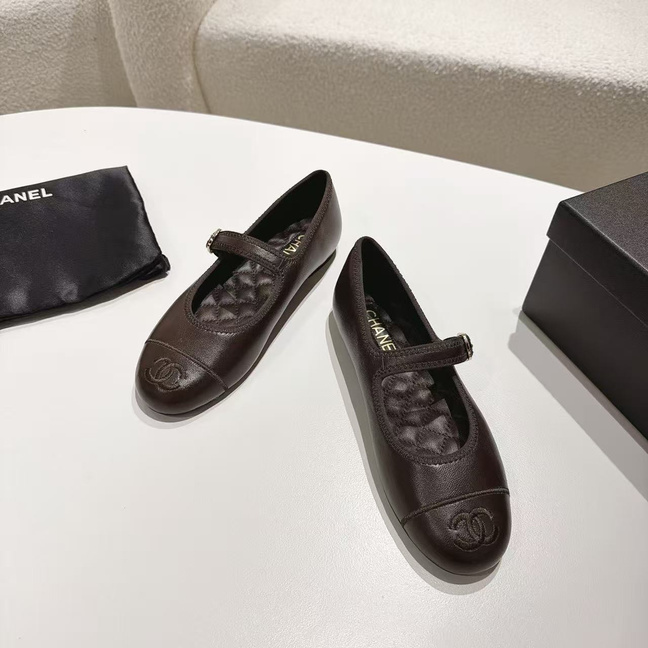 CHANE1 高品質シープスキン ダブルCフラットシューズ【50％割引+送料無料】
