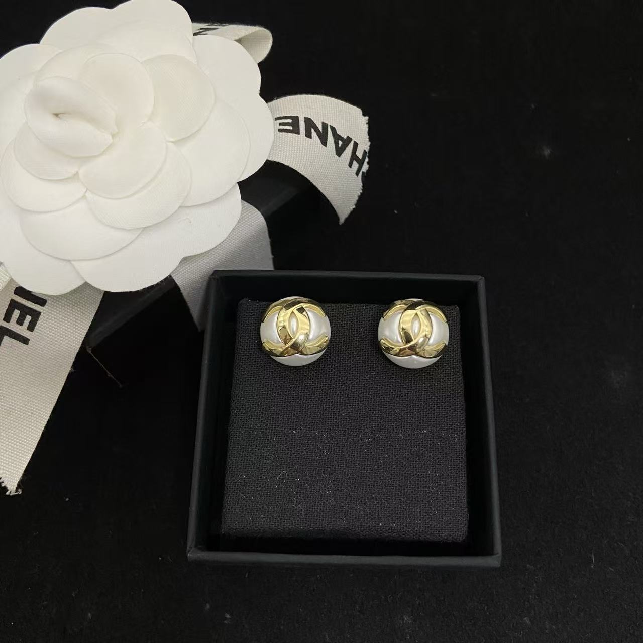 CHANE1 シンプルなダブルCスタッドピアス【50％割引+送料無料】