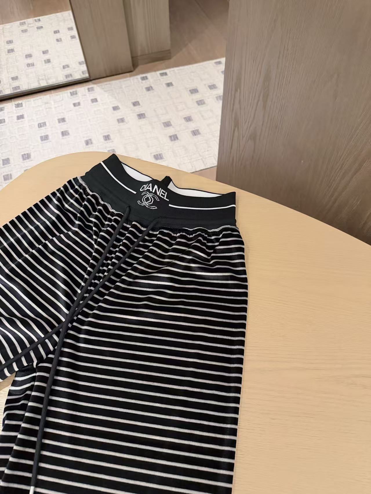 CHANE1 ダブルC ストライプ カジュアルパンツ【50％割引+送料無料】