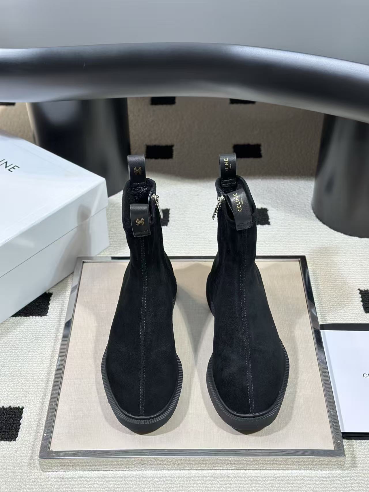 CELINE 高品質スエードショートブーツ【50％割引+送料無料】