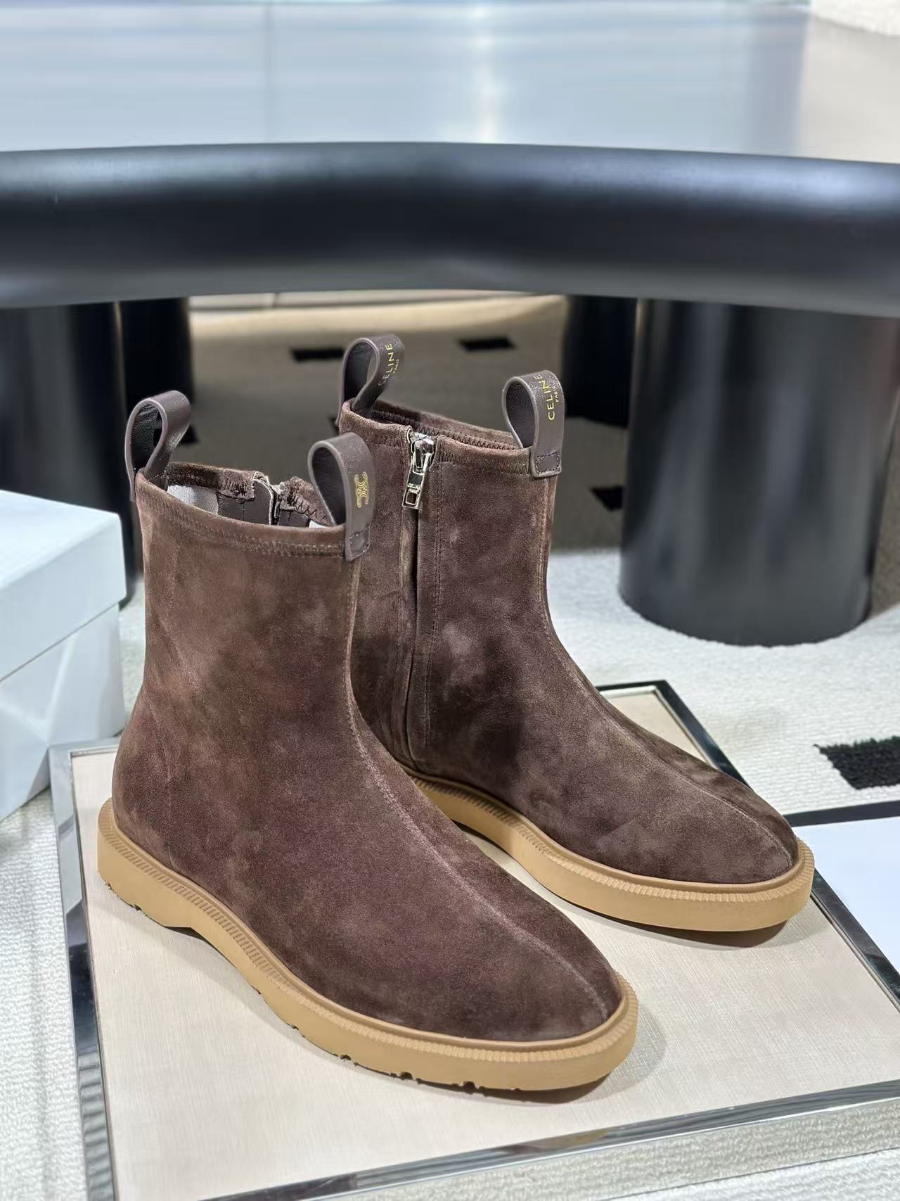 CELINE 高品質スエードショートブーツ【50％割引+送料無料】