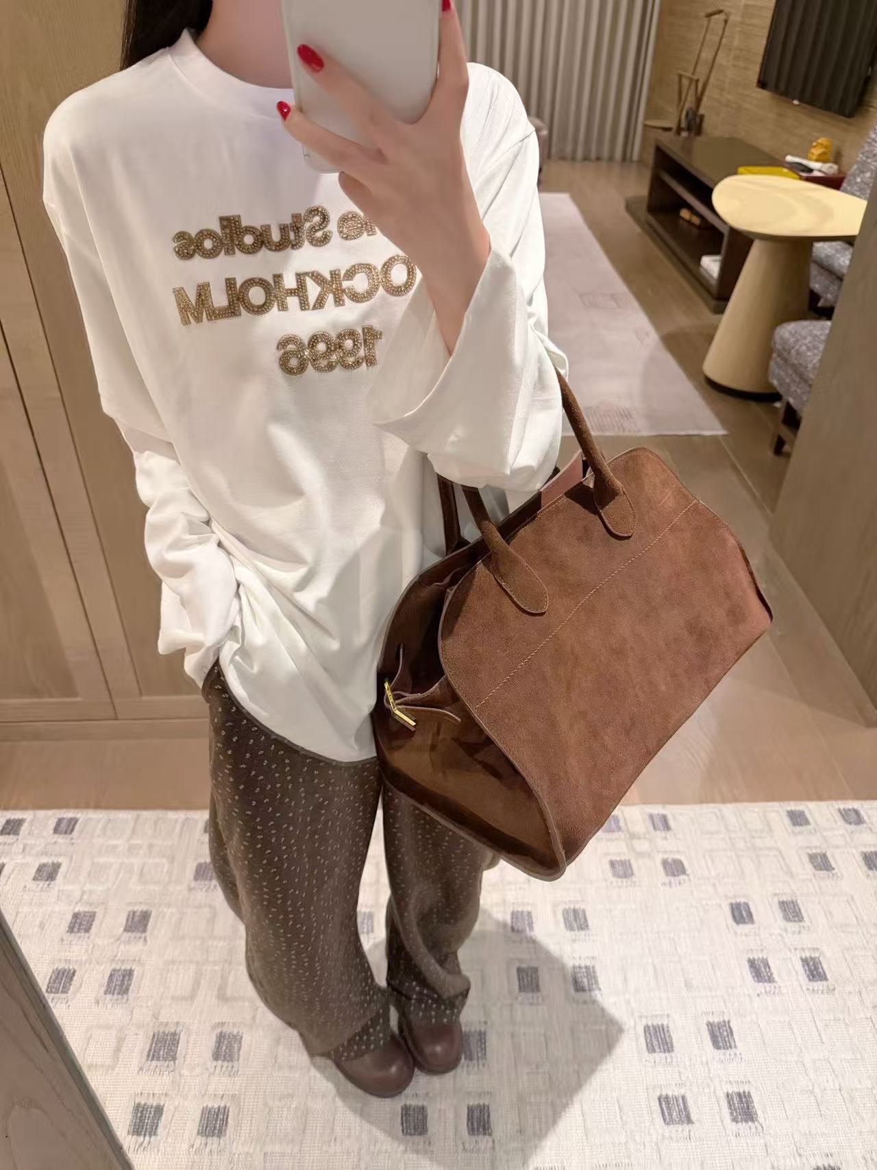 Acne Studiosシンプルな文字入り長袖Tシャツ【50％割引+送料無料】