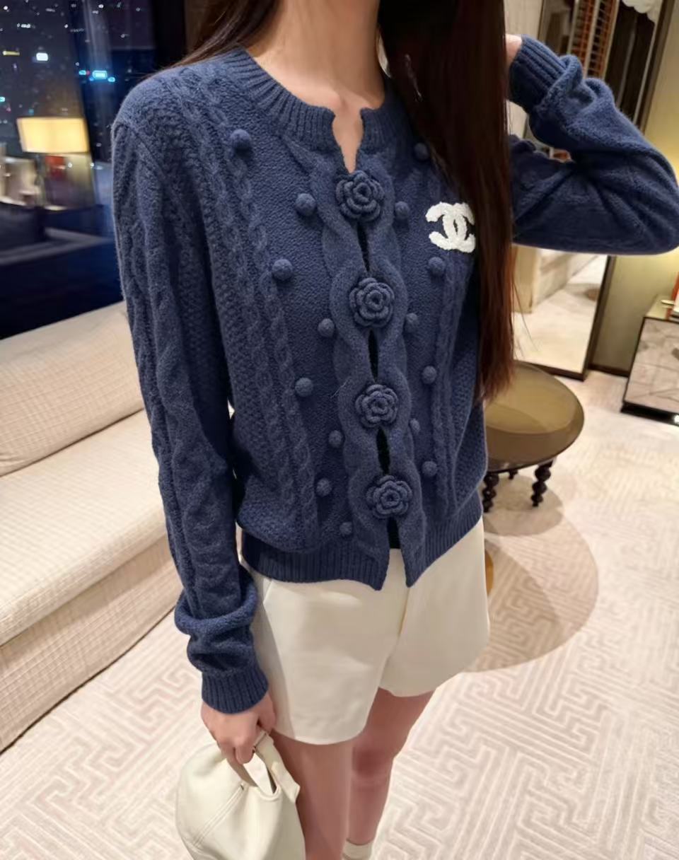 CHANEL カメリア ダブルC ウールカーディガン【50％割引+送料無料】