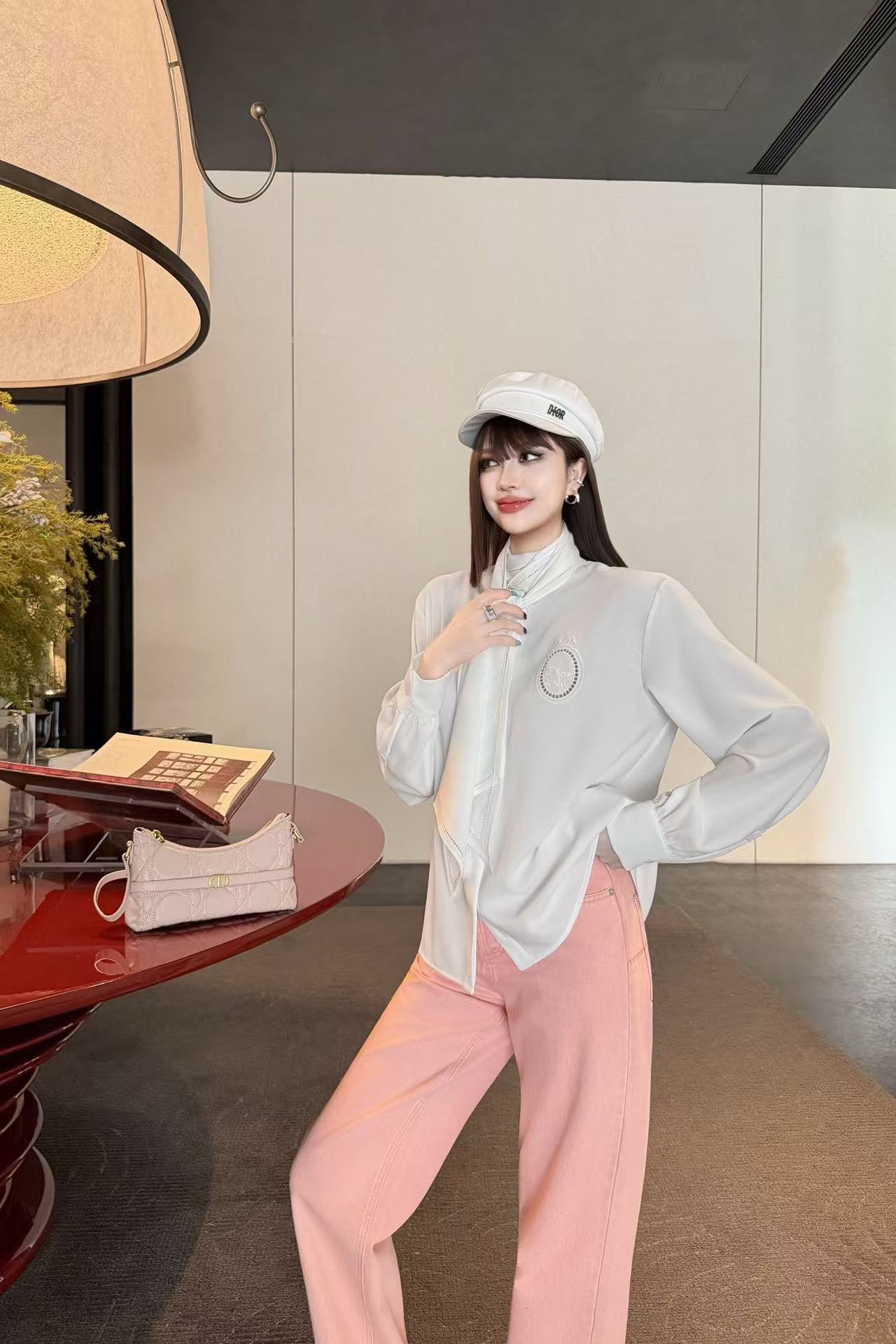 DIOR 刺繍入りレタリング レースアップシャツ【50％割引+送料無料】