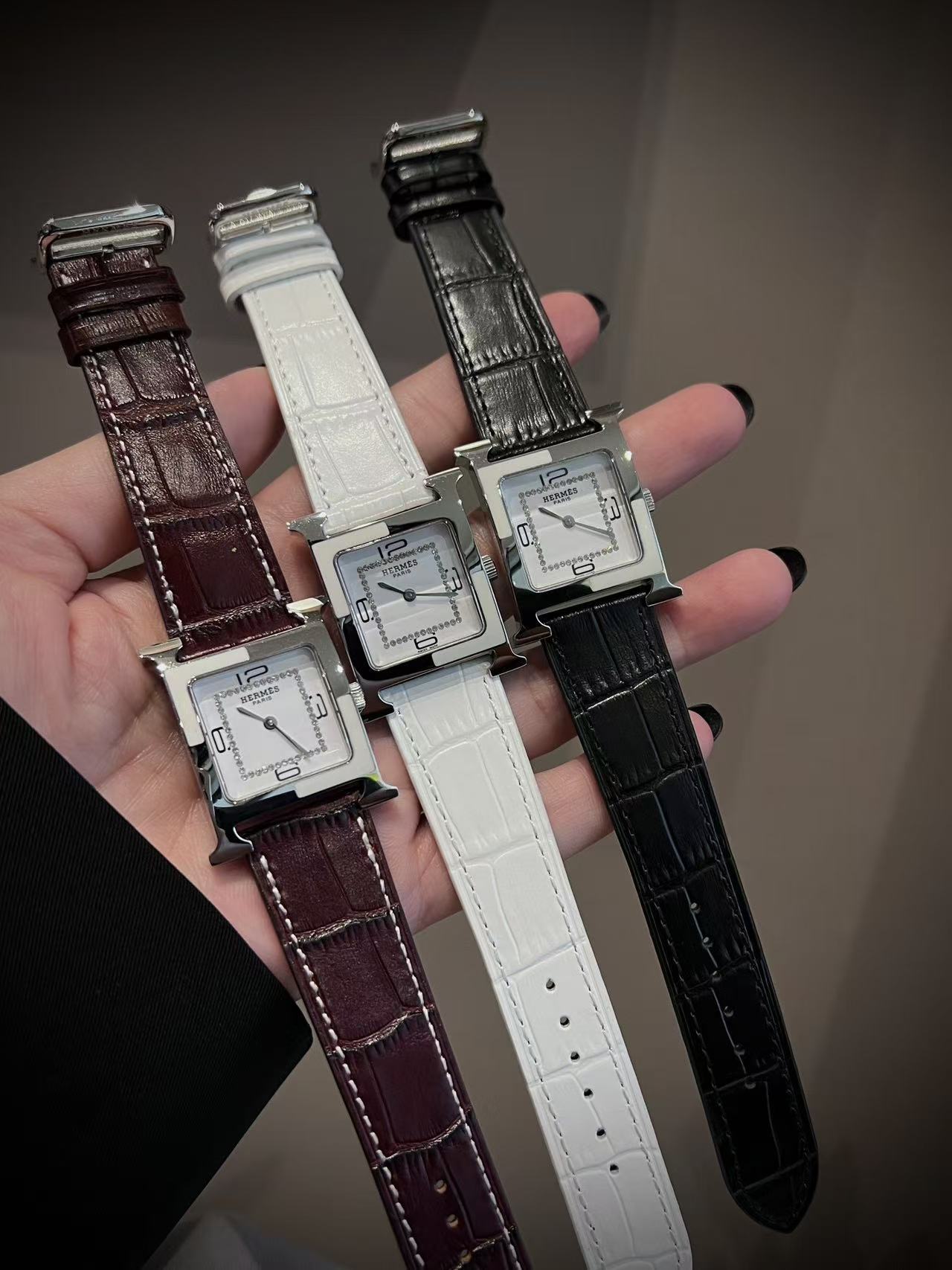 HERME5 H型レザーストラップのレディース腕時計【50％割引+送料無料】