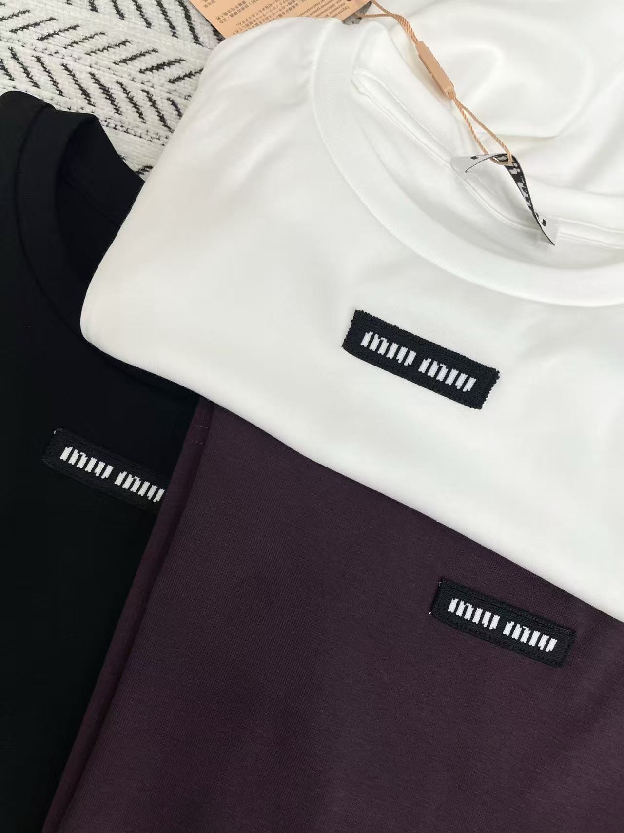 M1UM1U レター長袖Tシャツ【50％割引+送料無料】