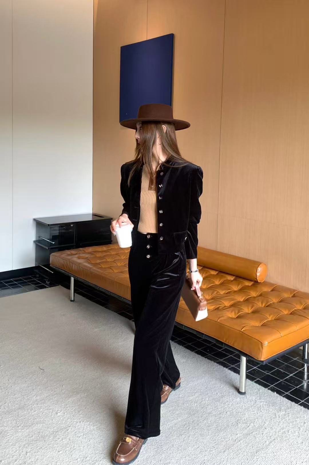 CHANEL ベルベットジャケット＆パンツ セットアップ【50％割引+送料無料】