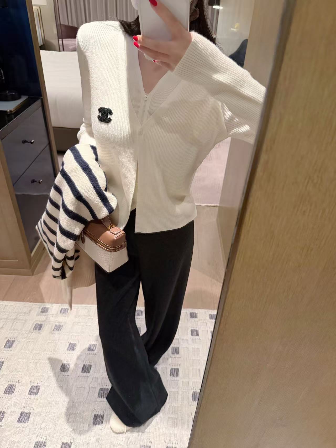 CHANEL ダブルCロゴ ウールセーター【50％割引+送料無料】