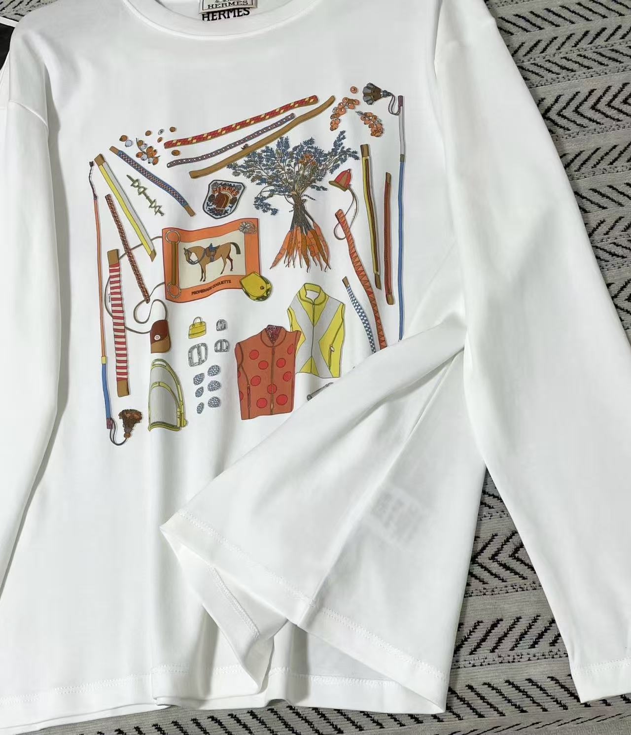 HEREM5 ポニー柄長袖Tシャツ【50％割引+送料無料】