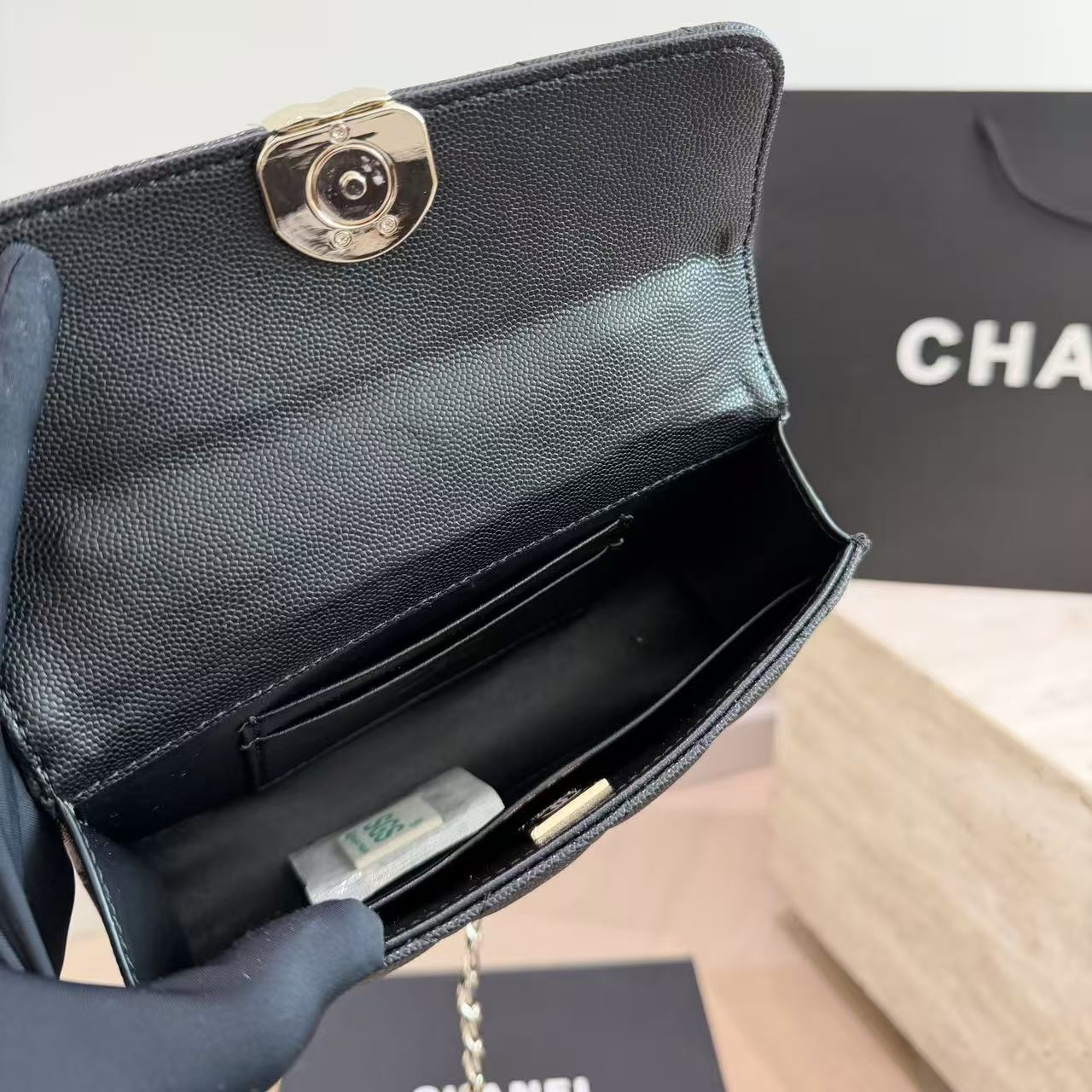 CHANE1 kellyキャビアチェーンバッグ【50％割引+送料無料】