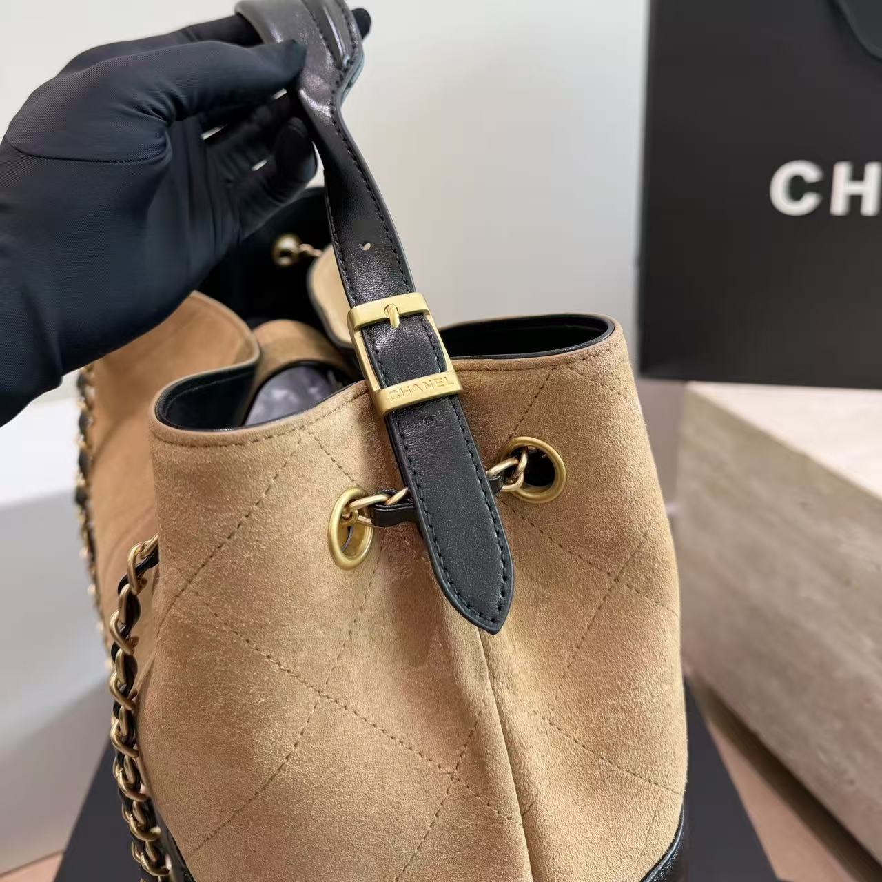 CHANEL ディアスキン チェーンバッグ【50％割引+送料無料】