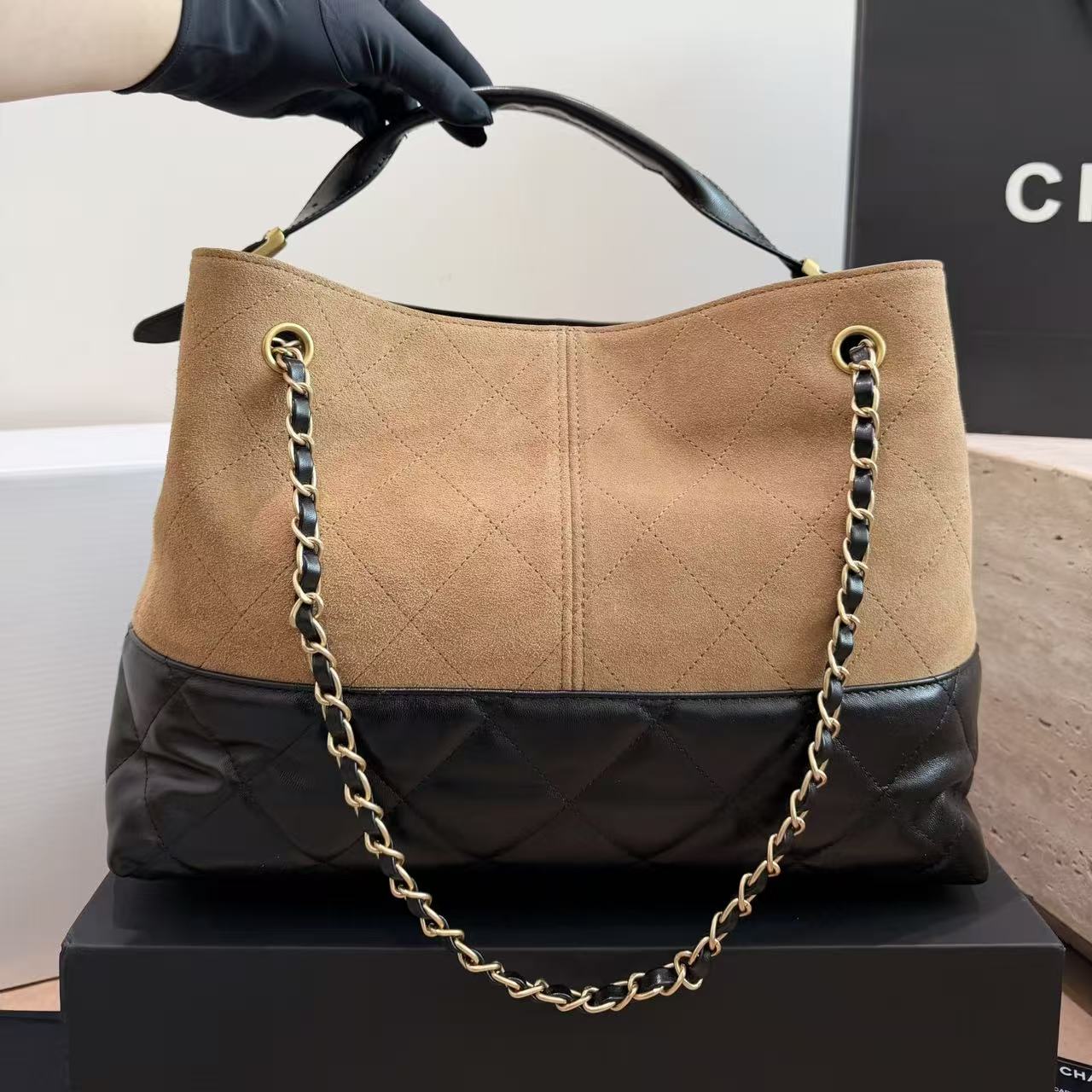 CHANEL ディアスキン チェーンバッグ【50％割引+送料無料】