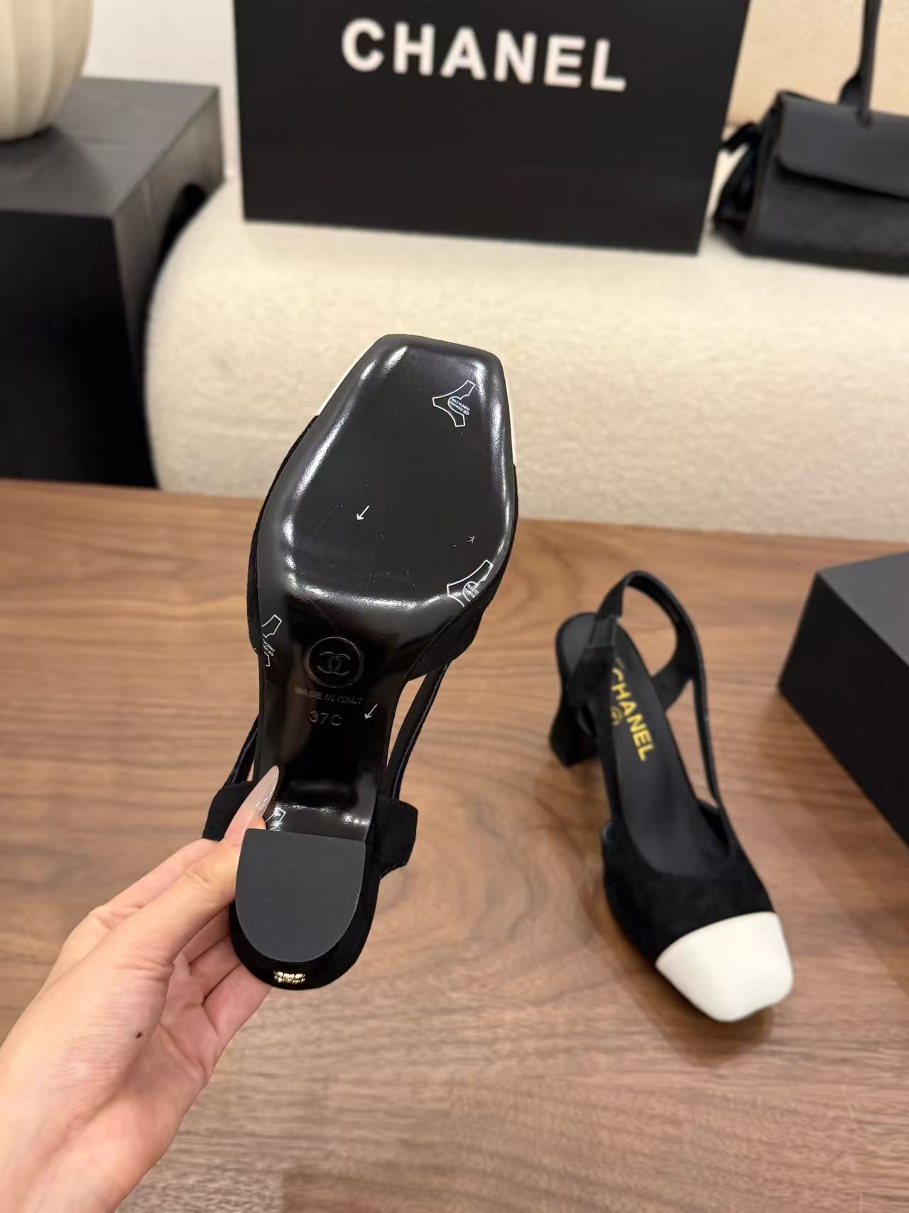 CHANEL 高品質ラムスキン ハイヒール【50％割引+送料無料】
