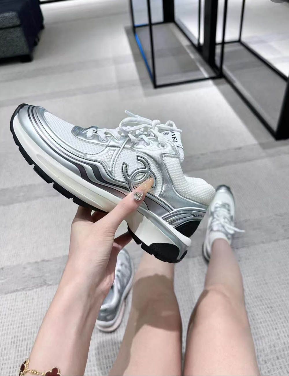 🎁CHANE1 新作シューズ👟