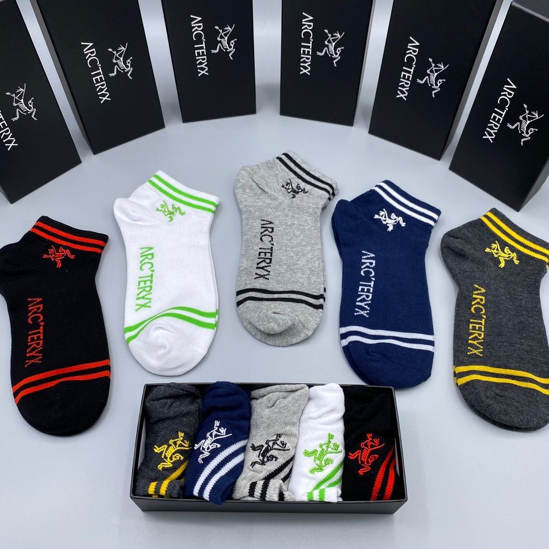 ARCTERYX  スポーツソックス【 50％割引+送料無料】