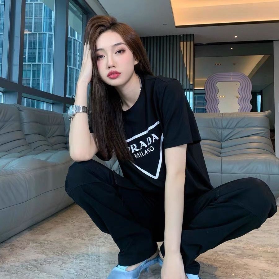 PR4DAトライアングルロゴレタープリントTシャツ【 50％割引+送料無料】