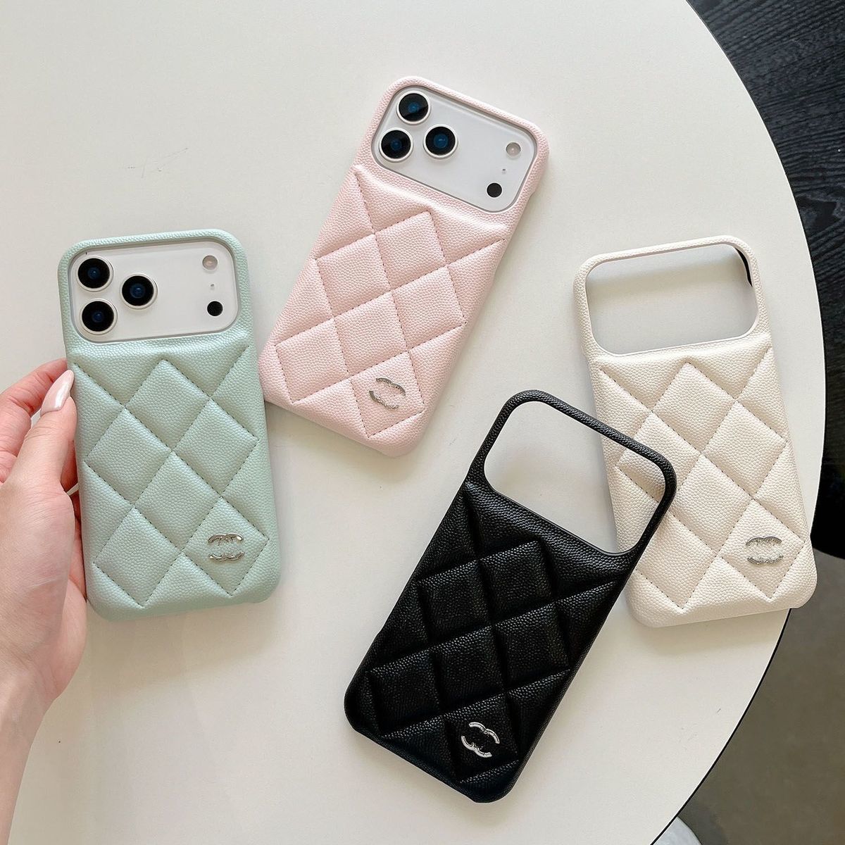 📱シャネルのフルカバースマホケース💎