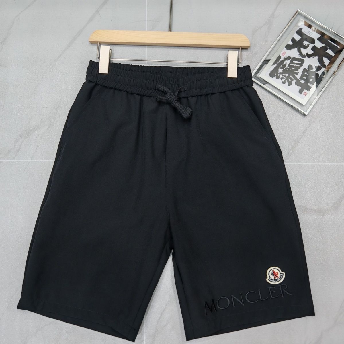 M0NECLER プリントショーツ【 50％割引+送料無料】