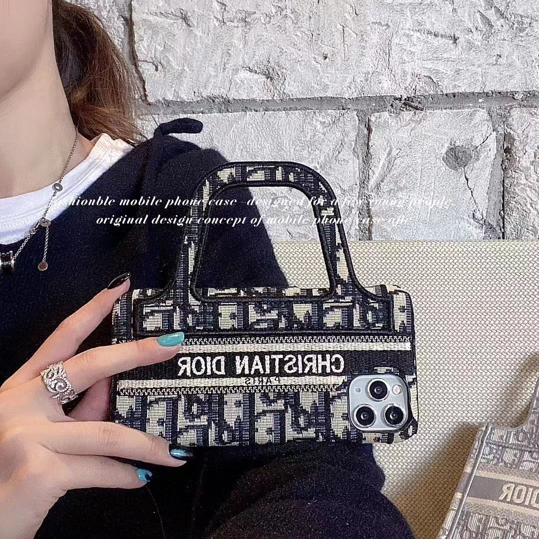 [DI0R]👄刺繍入り財布電話ケース📱【50%オフ+送料無料】