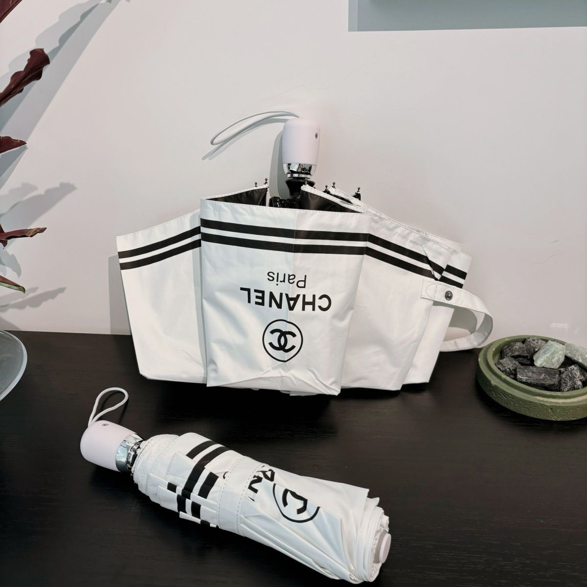 🌈シャネル 傘 - レザーケース - 高品質☂️