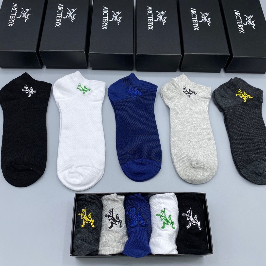 ARCTERYX  スポーツソックス【 50％割引+送料無料】