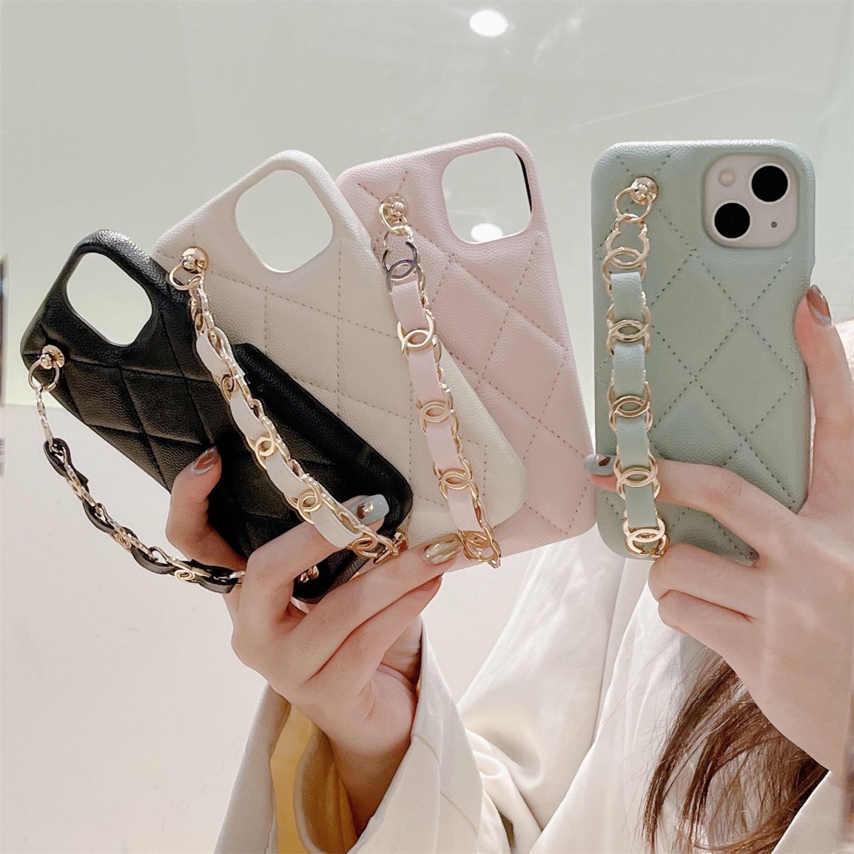 [CHANE1]👄レザーダイヤモンドパターンリストバンドフォンケース📱【50%オフ+送料無料】