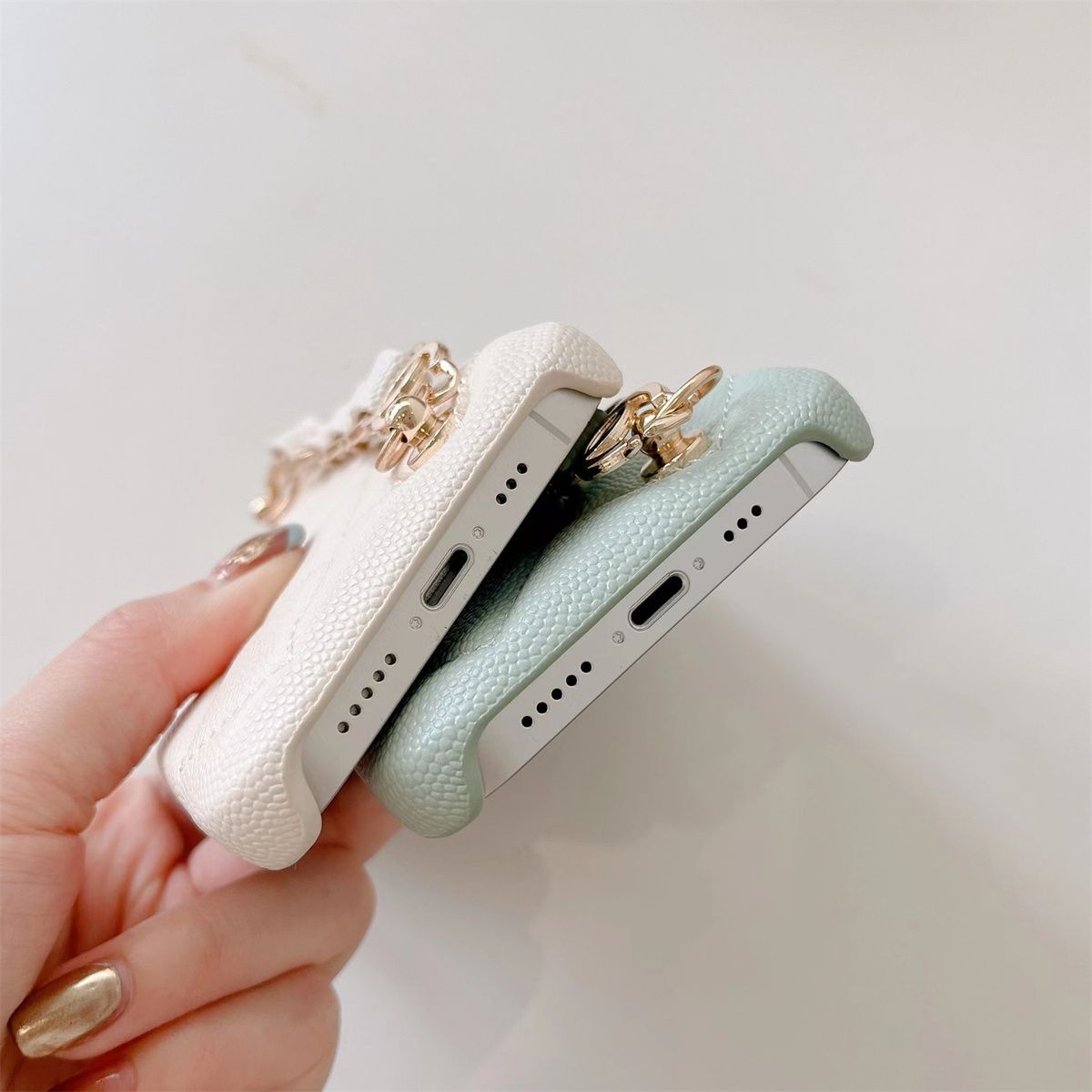 [CHANE1]👄レザーダイヤモンドパターンリストバンドフォンケース📱【50%オフ+送料無料】
