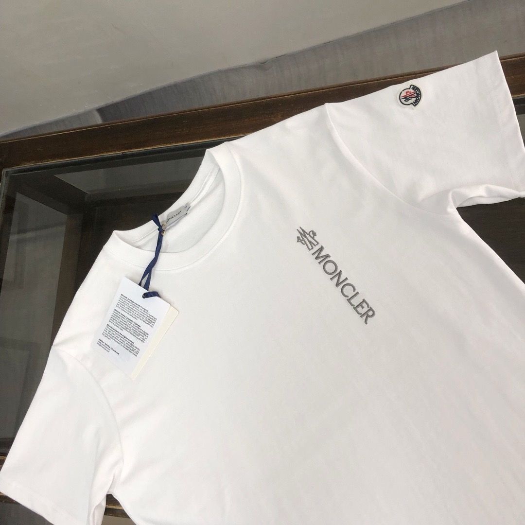 M0NECLER レタープリント クルーネック Tシャツ【 50％割引+送料無料】