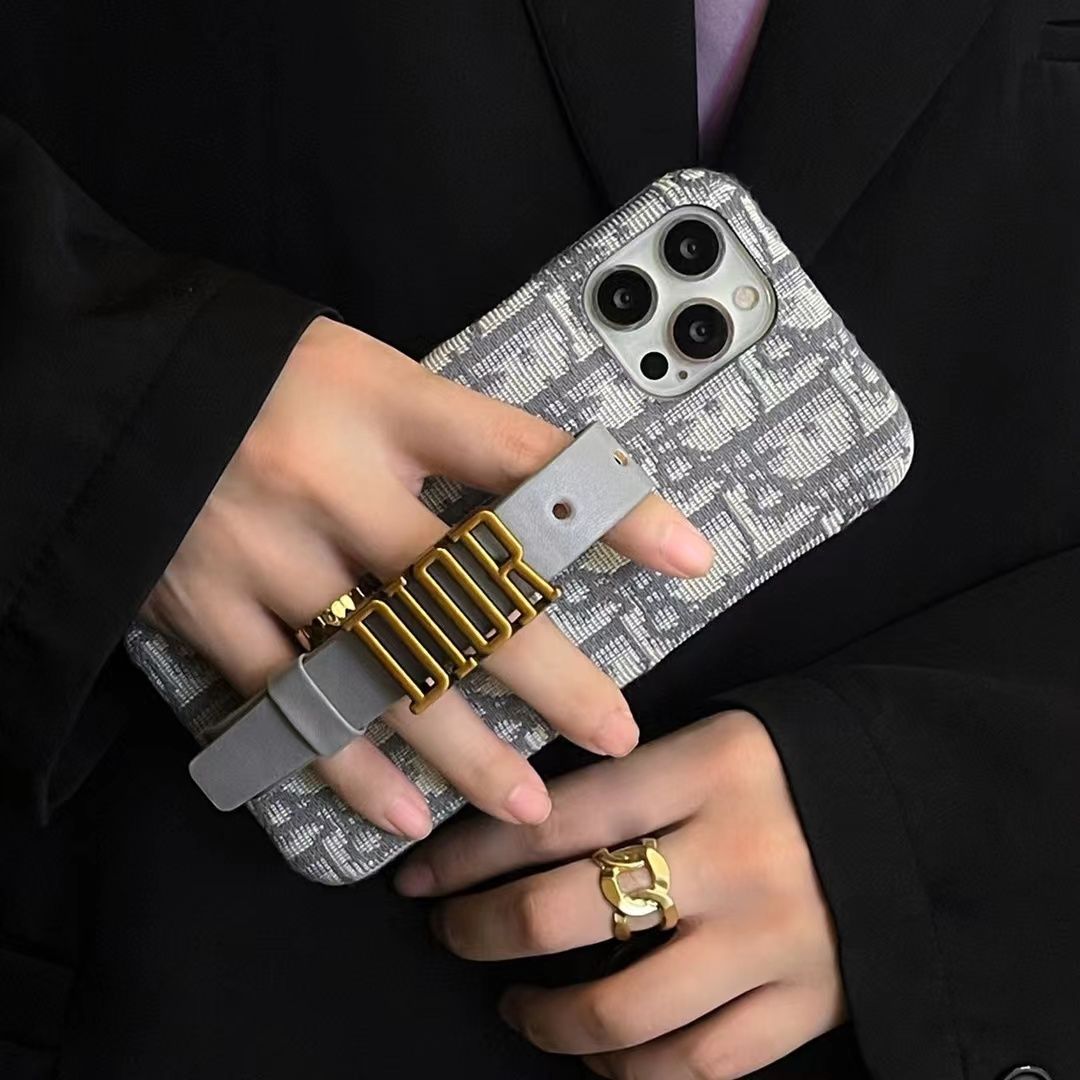 📱DI0R刺繍スマホケース🎁