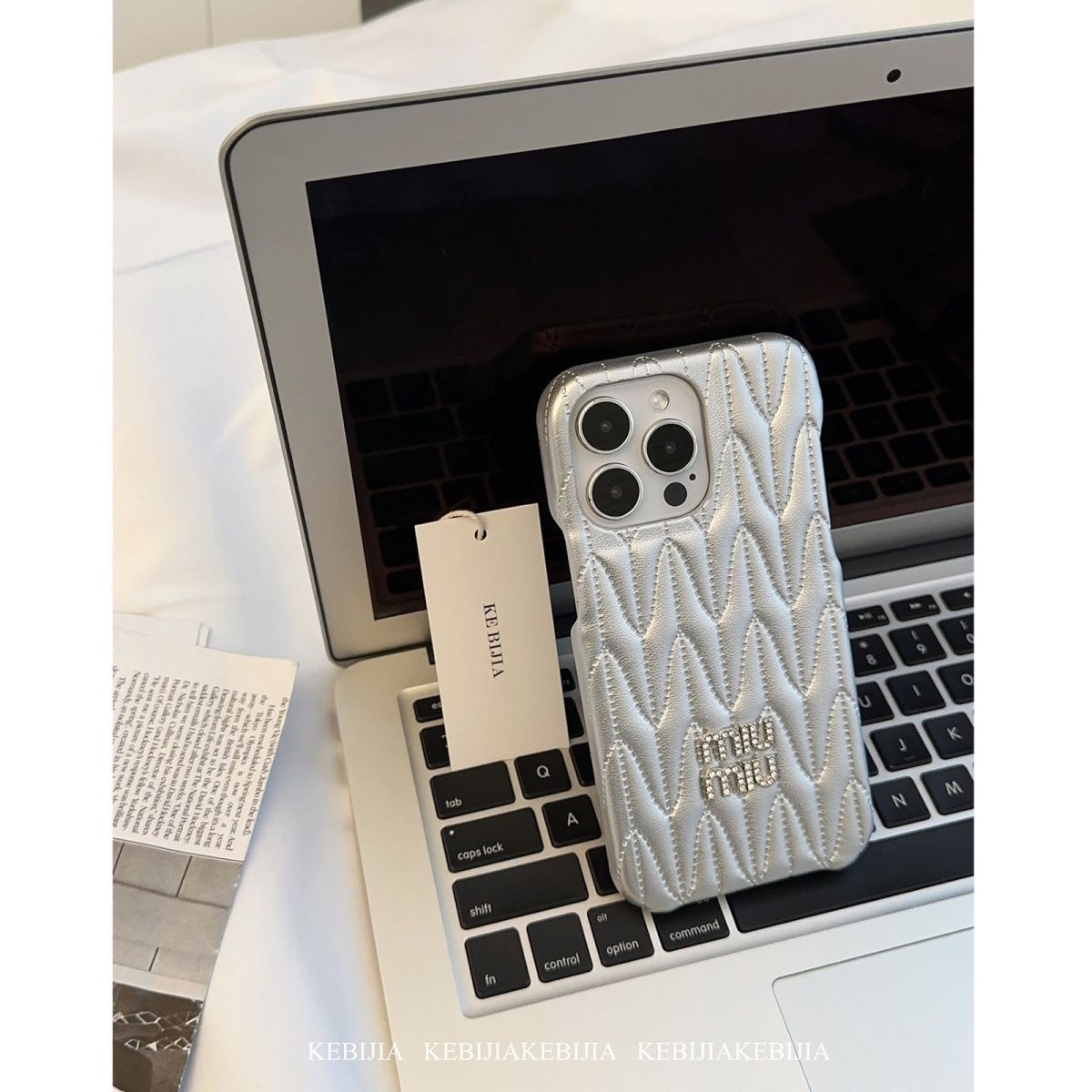 24新着📿革製の電話ケース📿📱パール【50％割引+送料無料】