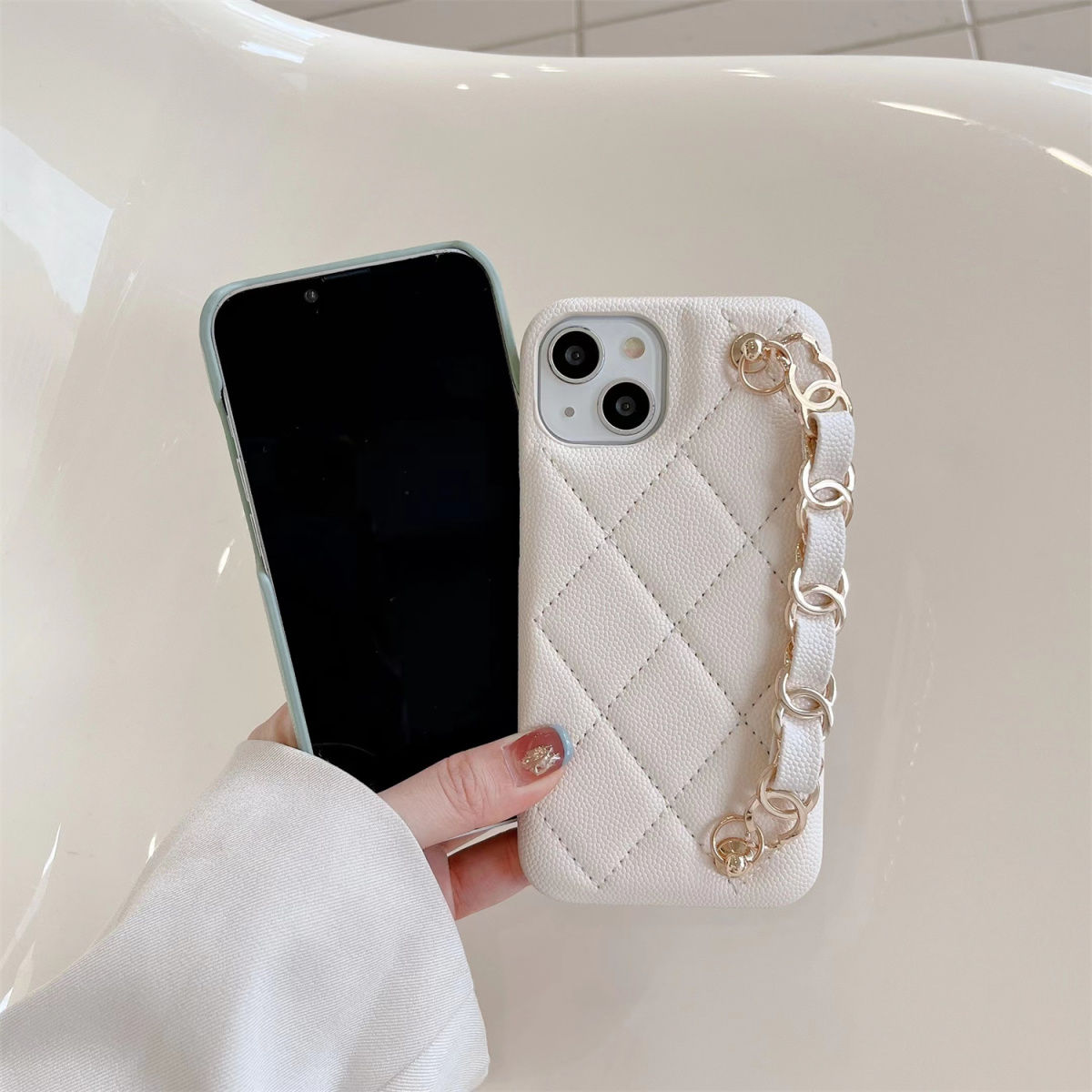 [CHANE1]👄レザーダイヤモンドパターンリストバンドフォンケース📱【50%オフ+送料無料】