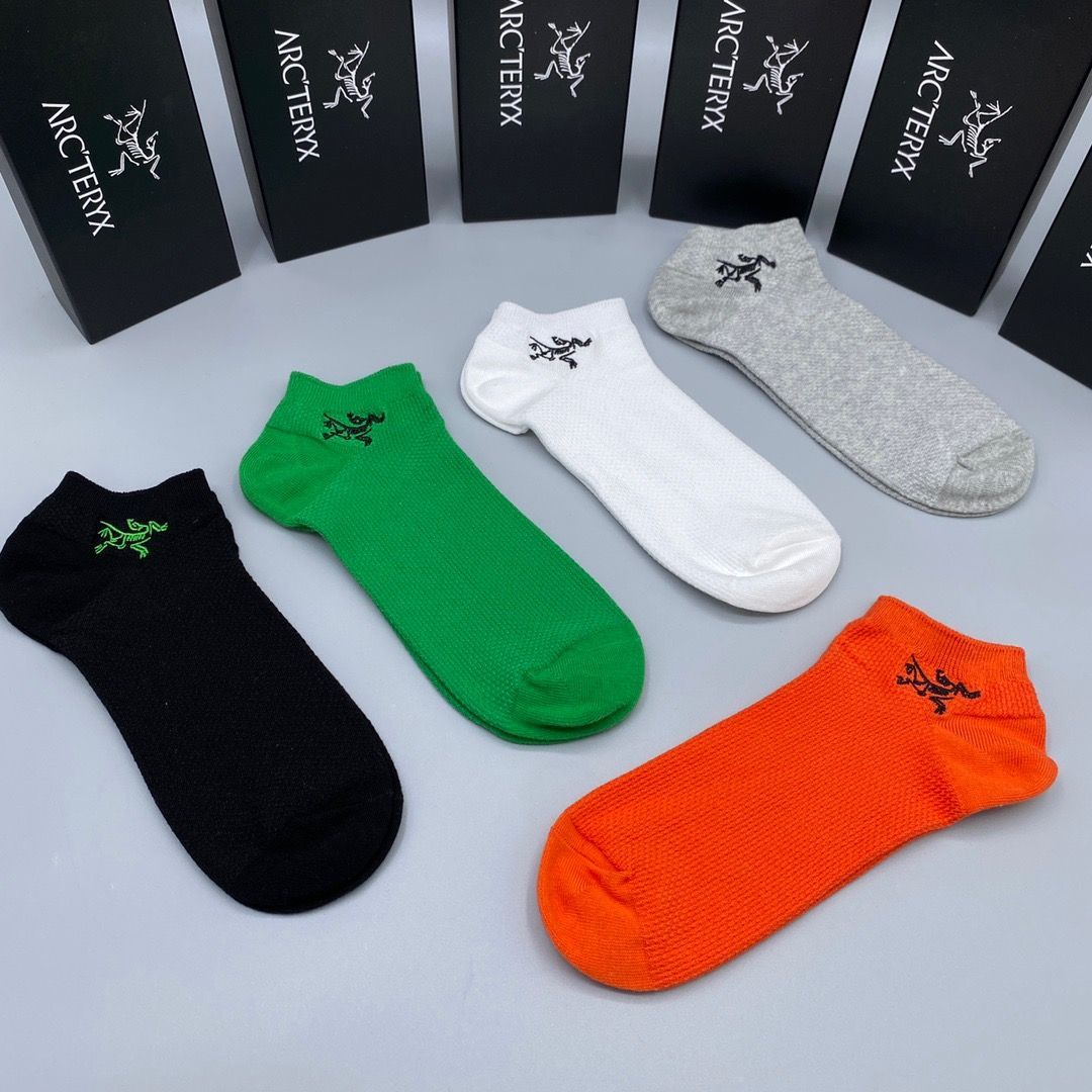 ARCTERYX  スポーツソックス【 50％割引+送料無料】