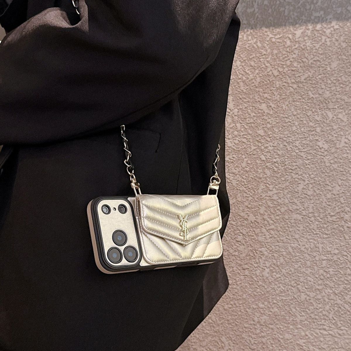 📱YSLチェーンスマホケース💎