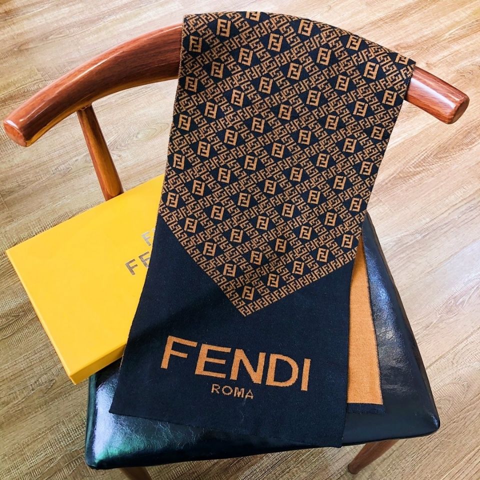 [FEND1]🧣フリンジ付きウールスカーフ🧣【50％割引+送料無料】