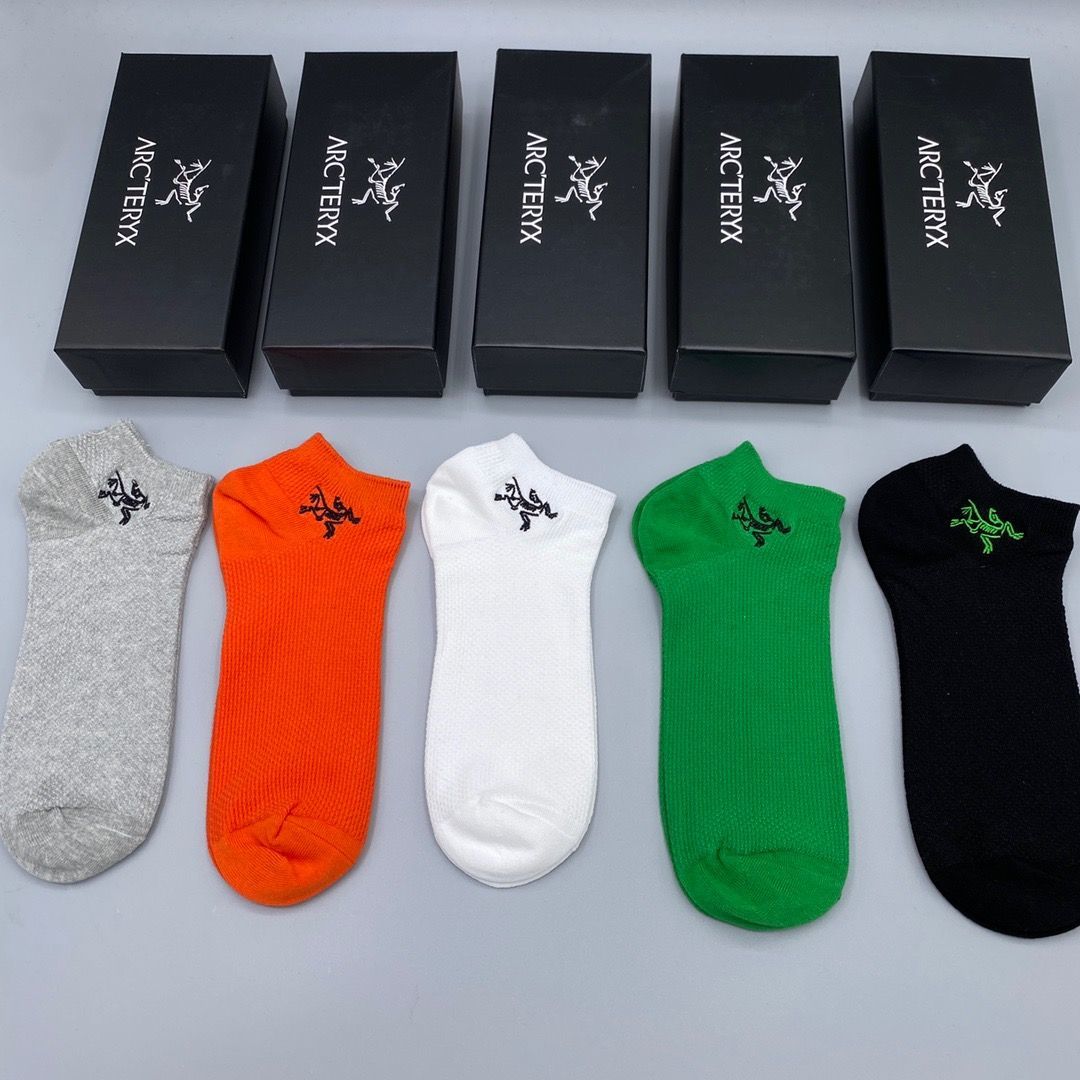 ARCTERYX  スポーツソックス【 50％割引+送料無料】