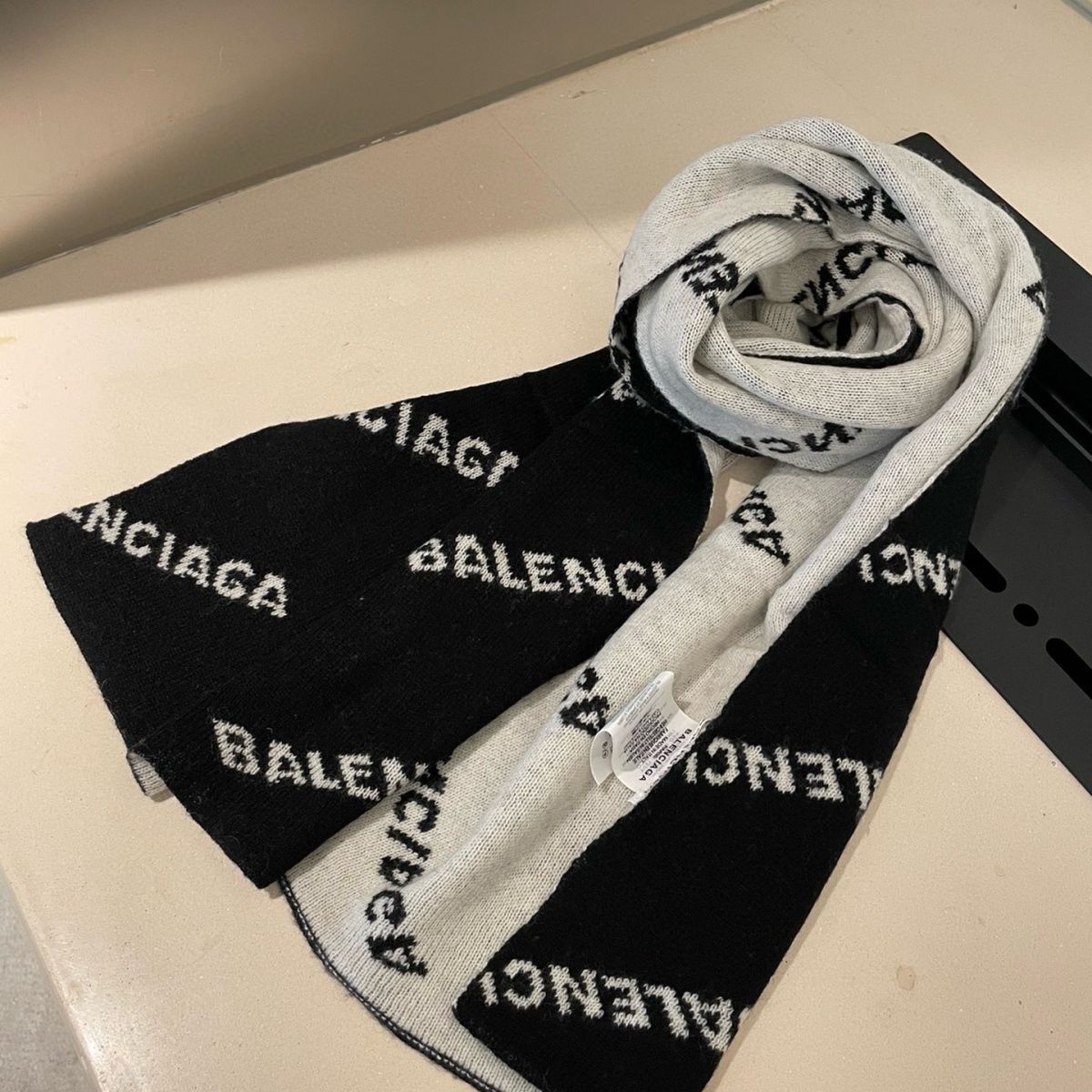[Ba1enciaga]🧣黒と白のカシミア スカーフ🧣【50％割引+送料無料】