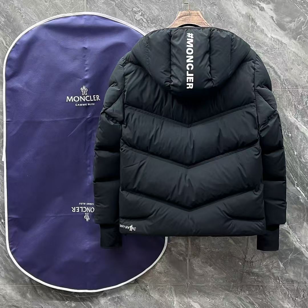 【MONCLER全国送料無料】MONCLER ダウンジャケット＊大人もOK＊
