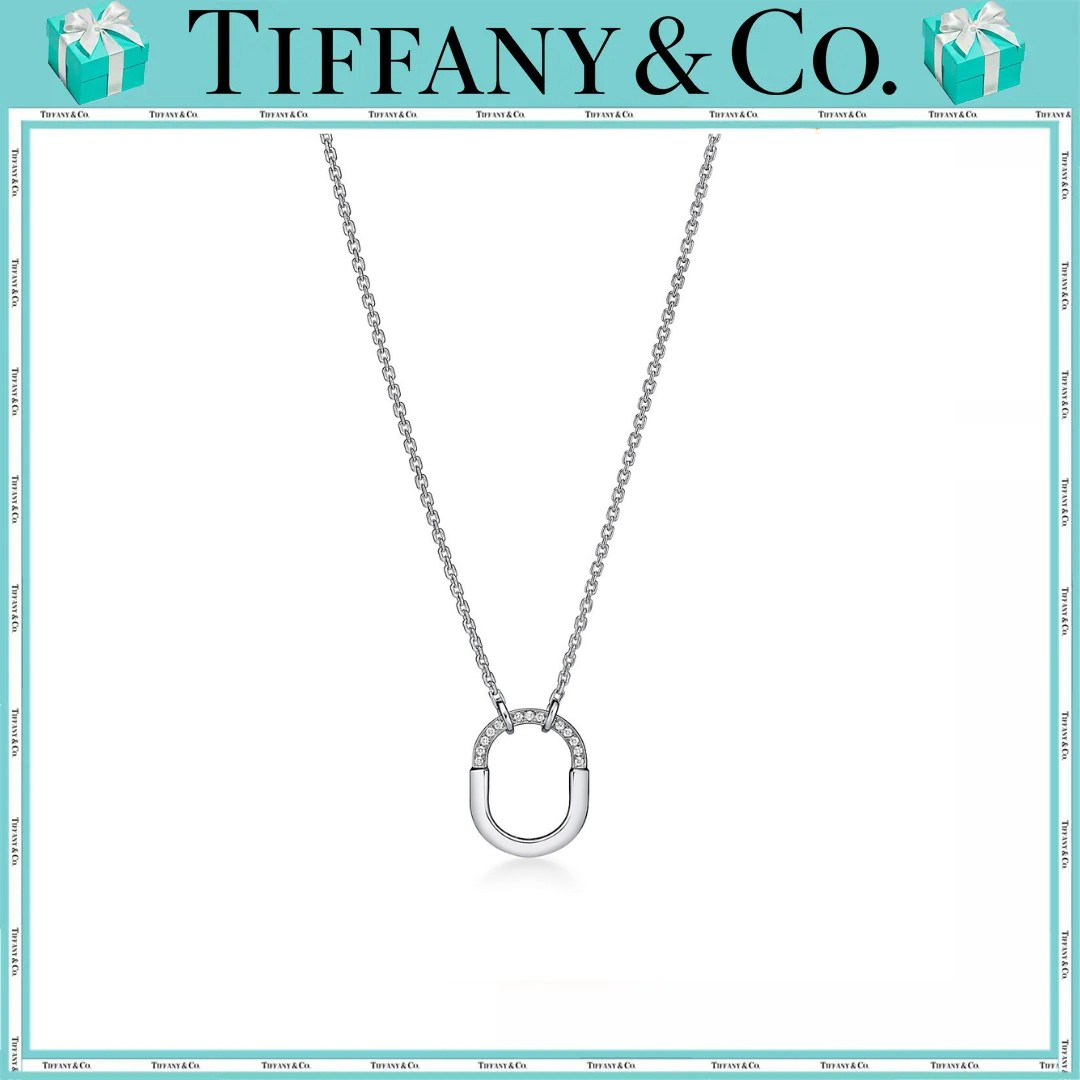 ティファニー ロック スモール ペンダント ホワイトゴールドにダイヤモンドをセッティング