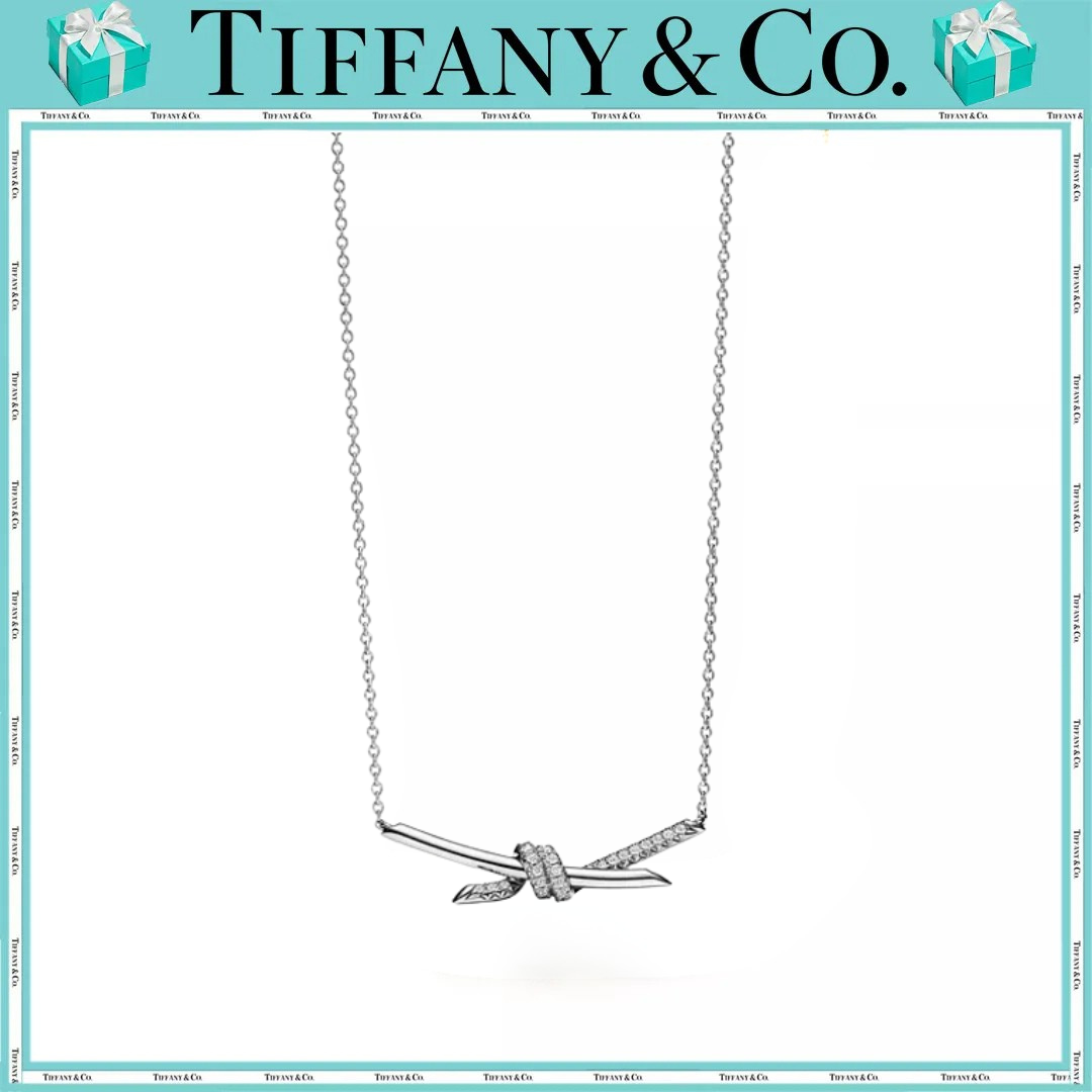 ティファニー ノット ペンダント ホワイトゴールドにダイヤモンドをセッティング
